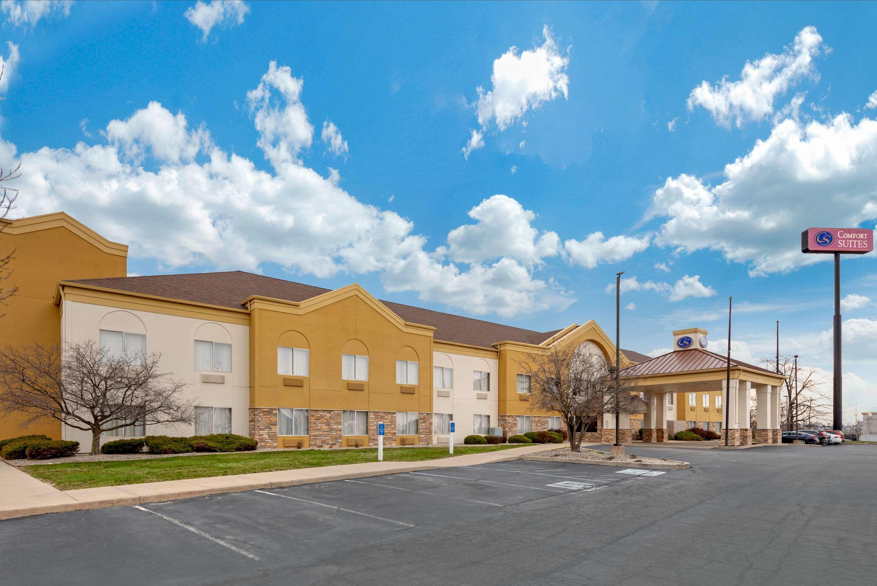 Comfort Suites Lafayette University Area Екстериор снимка