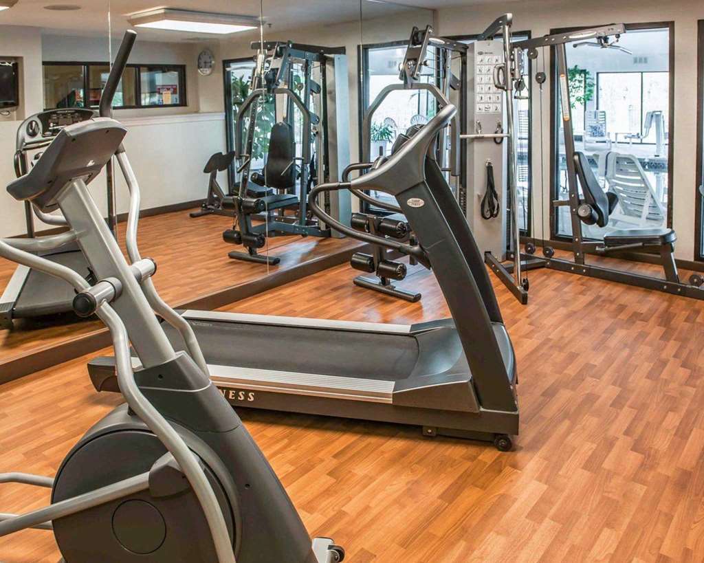 Comfort Suites Lafayette University Area Съоръжения снимка
