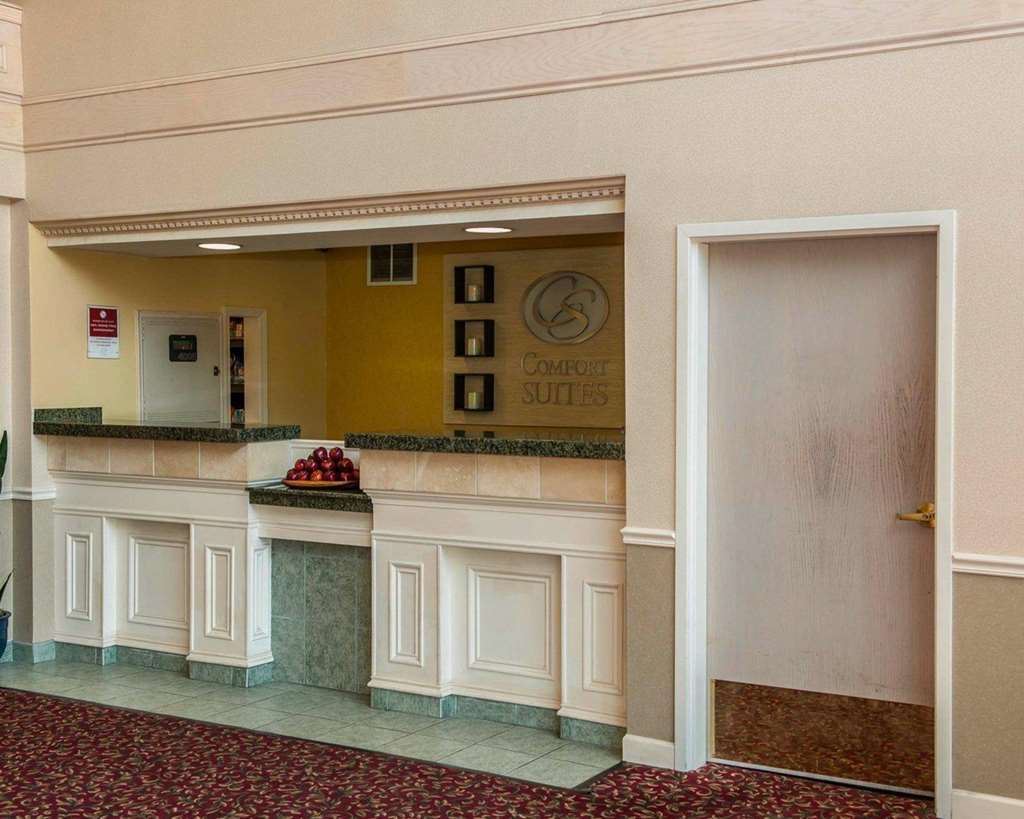 Comfort Suites Lafayette University Area Интериор снимка