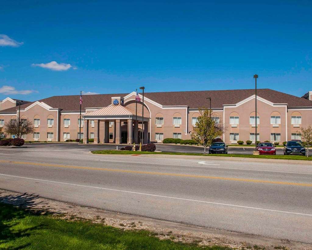 Comfort Suites Lafayette University Area Екстериор снимка