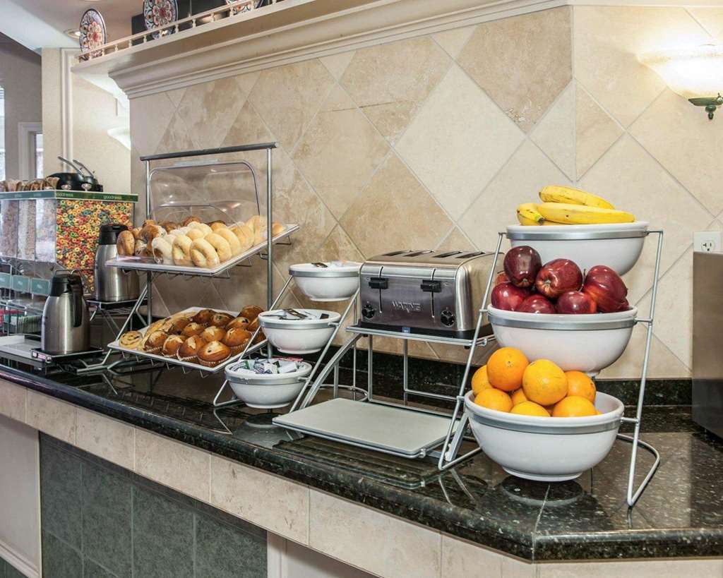 Comfort Suites Lafayette University Area Ресторант снимка